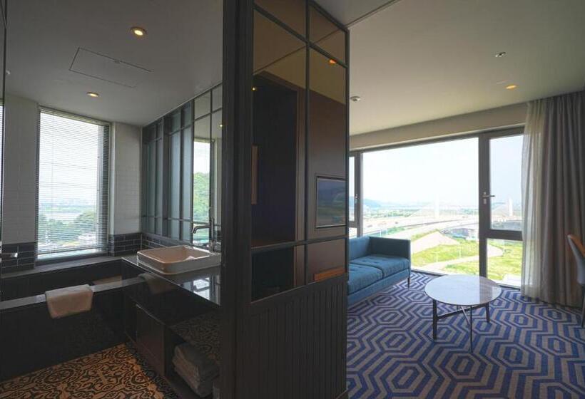 سوئیت پریمیوم, Marinabay Seoul Ara