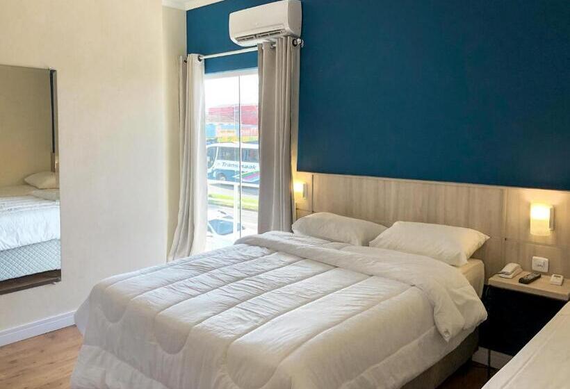 Номер Стандарт Трехместный, Sense Hotel Araucária