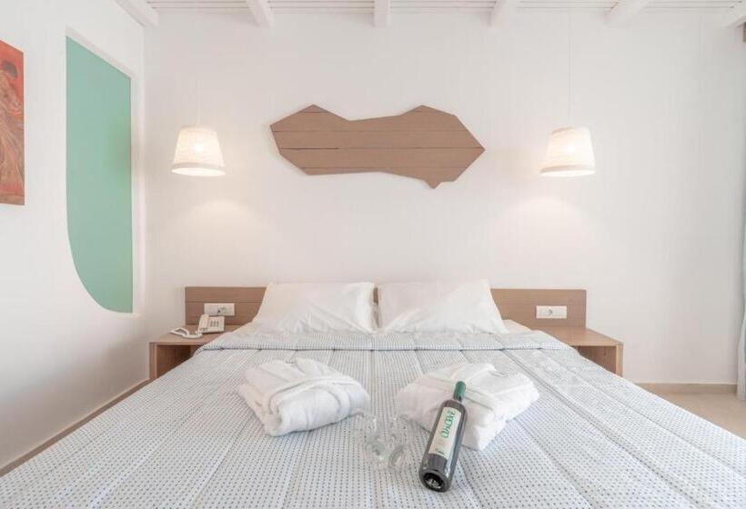سوئیت جونیور با استخر, Aloe Hotel   Adults Only