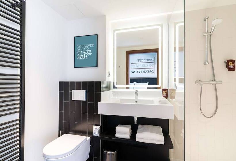 غرفة قياسية مزوَّدة بشُرفة, Park Inn By Radisson Poznan