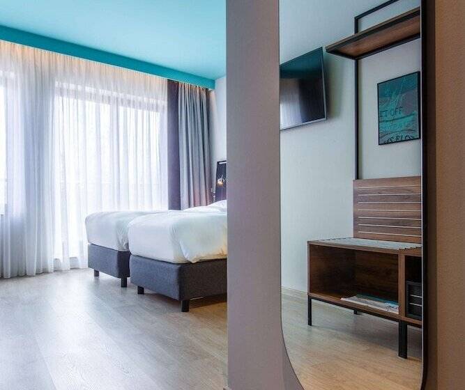 Номер Superior с Балконом, Park Inn By Radisson Poznan