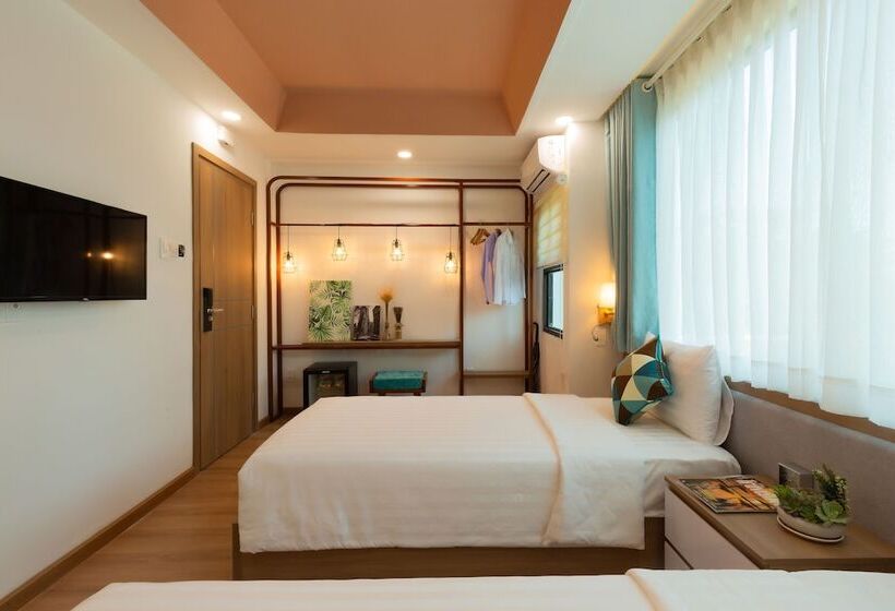 اتاق لوکس با چشم‌انداز شهر, Xala Boutique