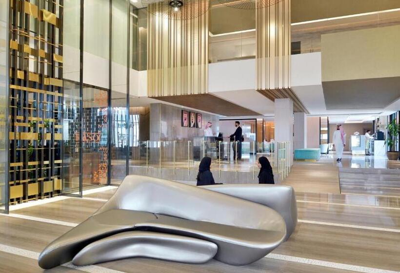 Номер Superior, Mövenpick Hotel Tahlia Jeddah