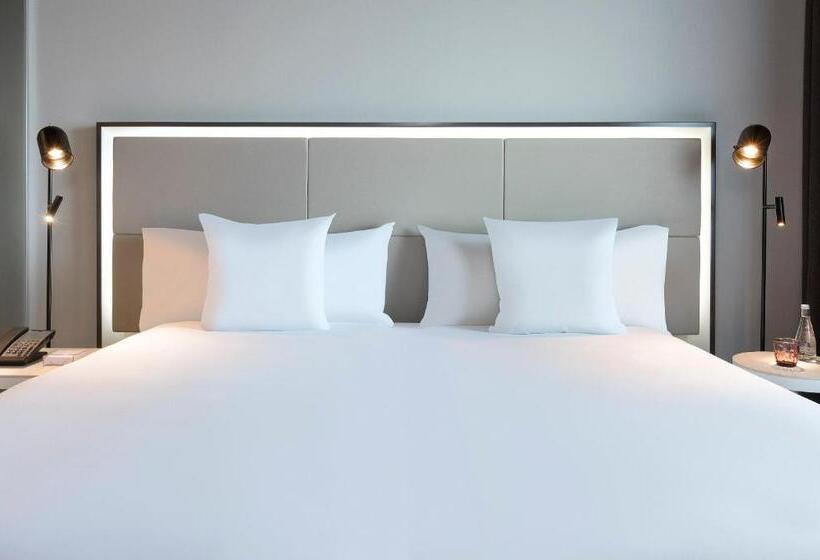 Номер Стандарт Адаптированный для Инвалидов, Innside By Meliá Paris Charles De Gaulle Airport