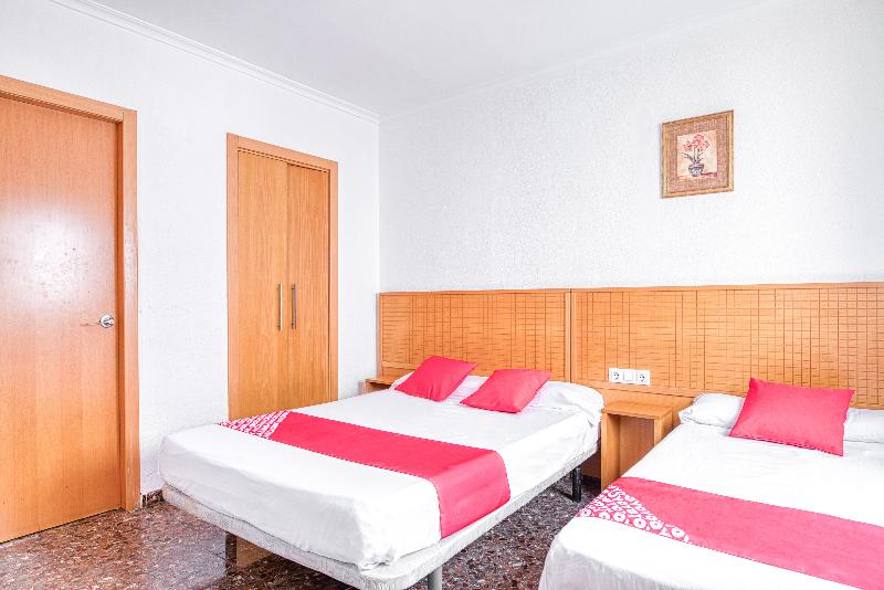 Семейный Номер, Hostal Nova Picanya