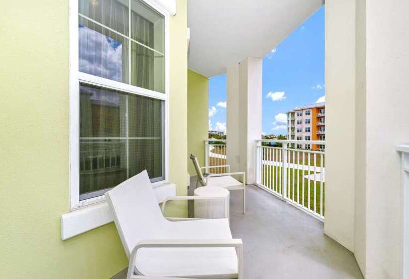 Люкс Кровать Кинг, Embassy Suites By Hilton St Augustine Beach Oceanfront Resort