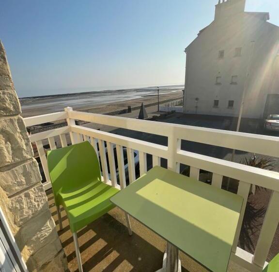 Quarto Estandar com Sacada, Le Clos Normand