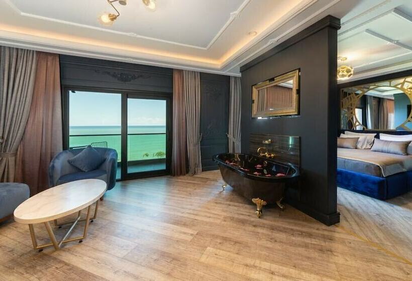 سوئیت رویال, Mavi Marin Boutique
