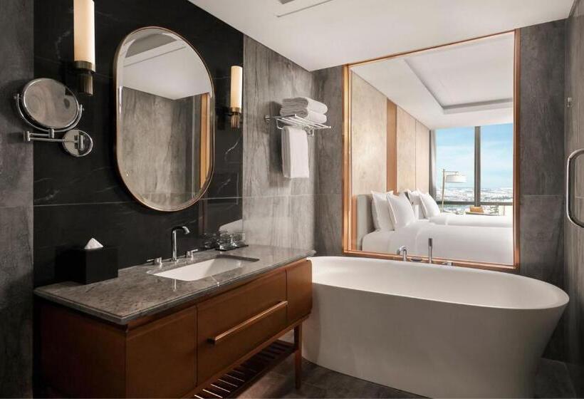 Premium room with view, Vinpearl Landmark 81 Autograph Collection