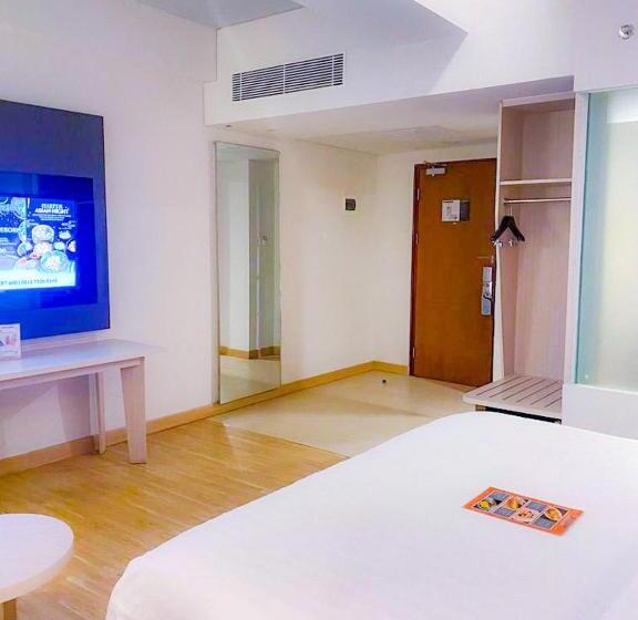 Номер Deluxe, Harper Palembang By Aston