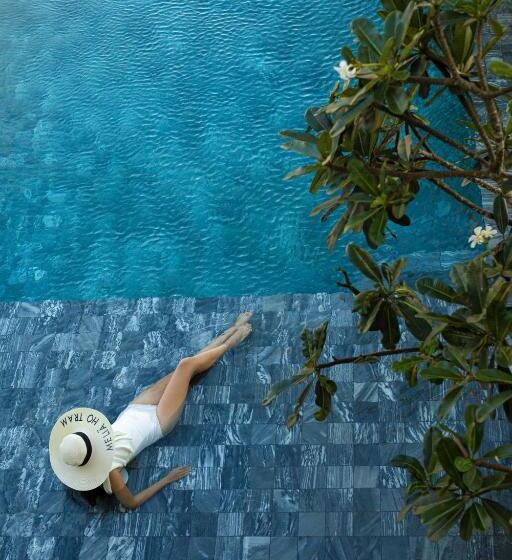 ویلای 4 خوابه, Melia Ho Tram Beach Resort