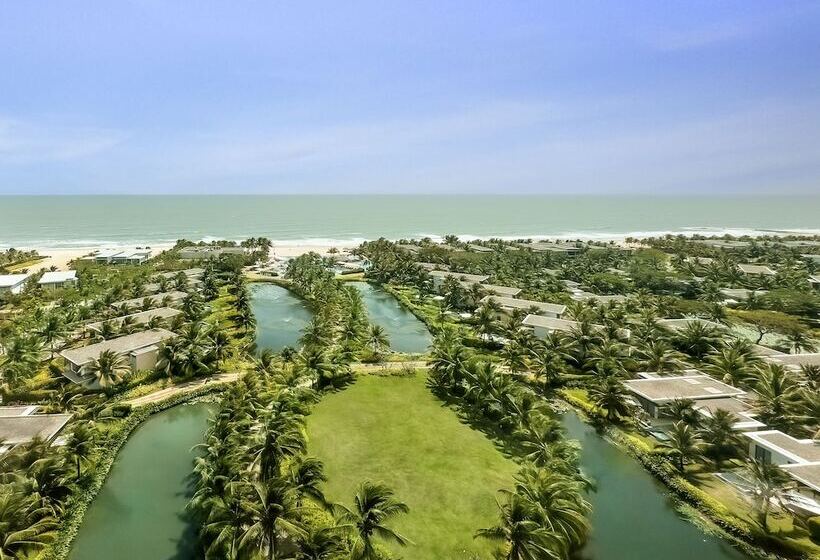 سوییت جونیور با چشم‌انداز دریا, Melia Ho Tram Beach Resort