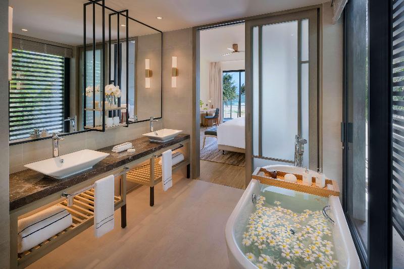 ویلای 4 خوابه, Melia Ho Tram Beach Resort