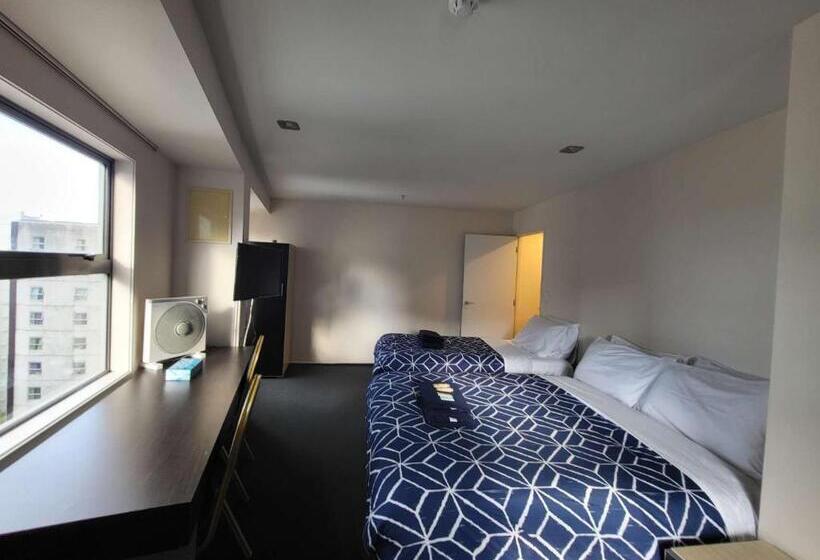 标准工作室, Empire Apartments