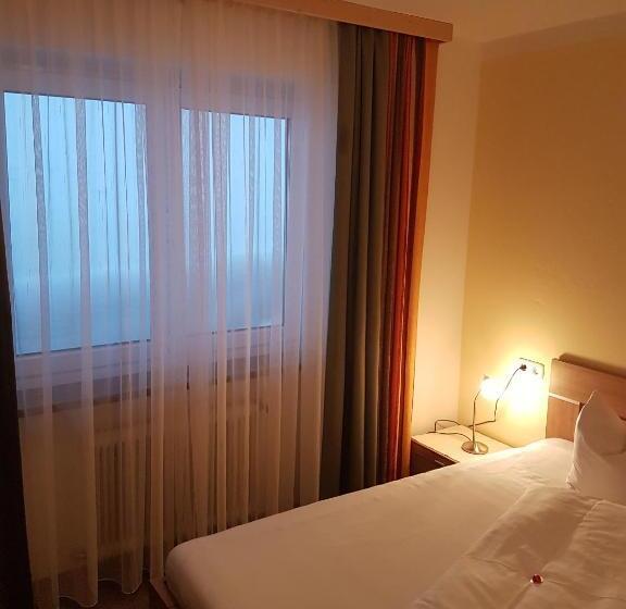 اتاق استاندارد یک نفره, Aparthotel Hohe Brücke