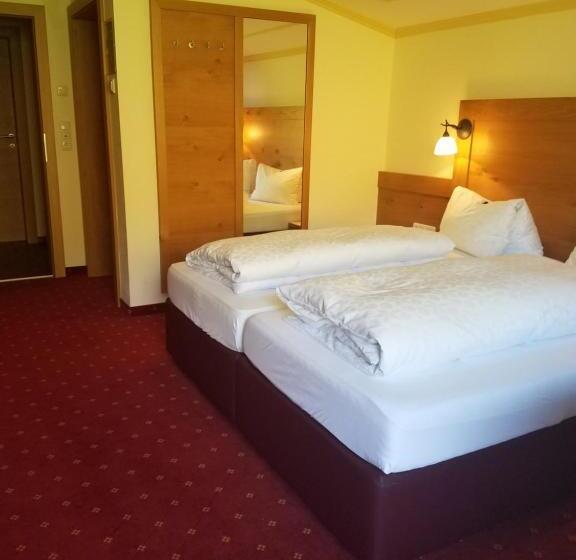 디럭스 4인 룸, Aparthotel Hohe Brücke