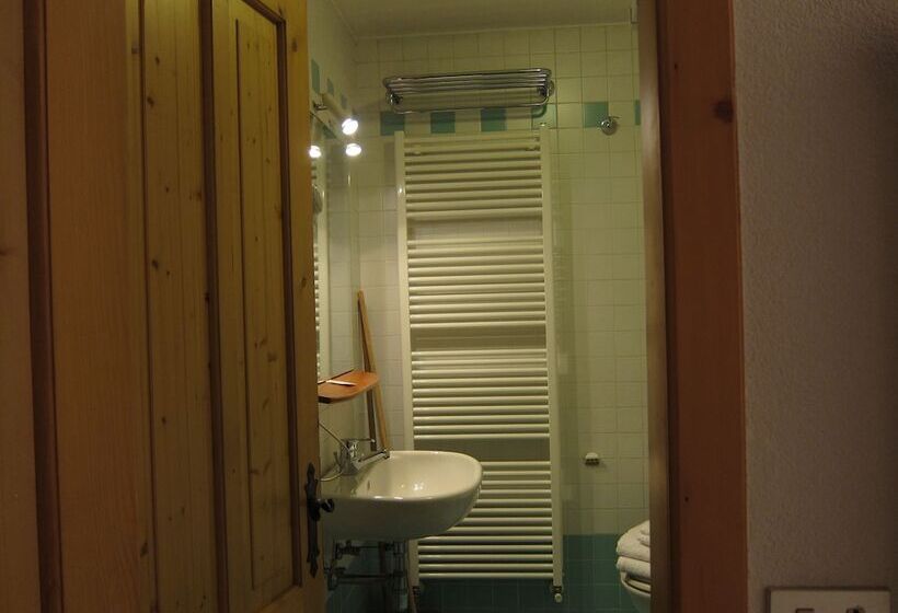 Escritório Estándar, Chalet Del Sole Per Gruppi