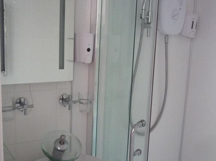 חדר סטנדרט, Distillery Guest House
