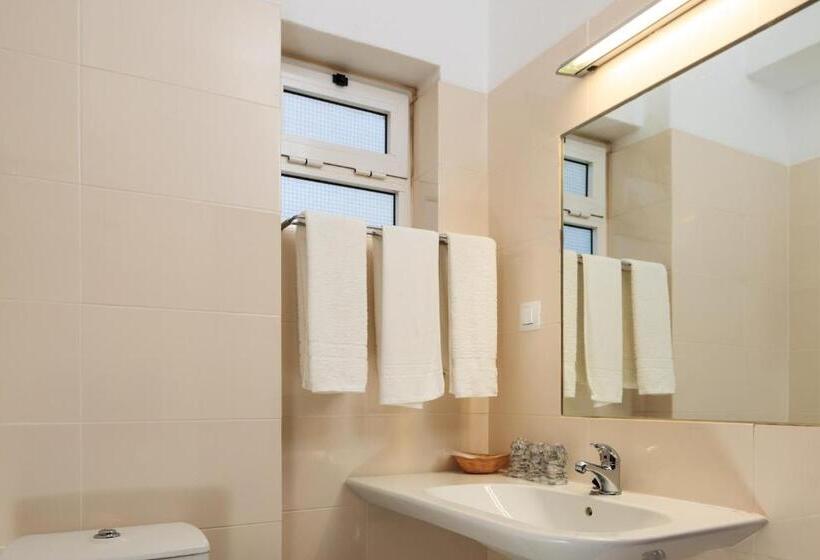 Номер Стандарт Трехместный, Guest House Oliveira