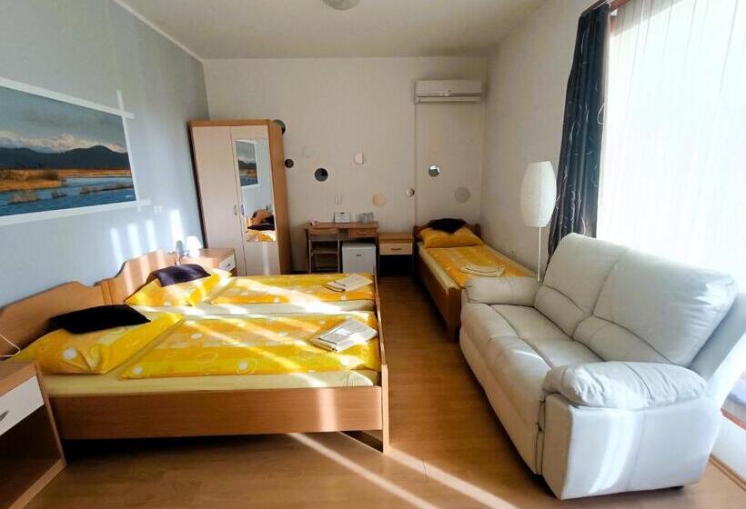اتاق استاندارد سه نفره, Apartments Furman   Self Check In