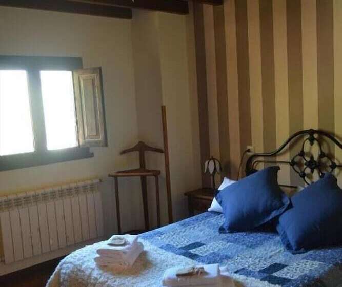 Номер Стандарт, Núcleo De Turismo Rural La Corte