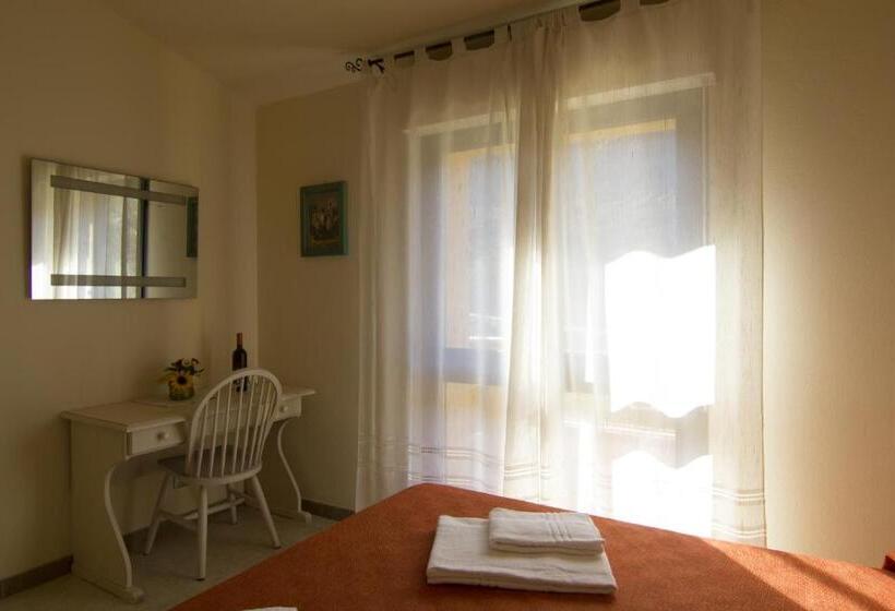 اتاق استاندارد چهار تخته, Agriturismo Sa Rocca