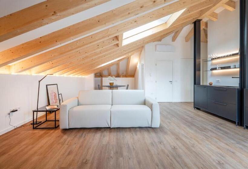 Suite with lake view, Casa Al Sole