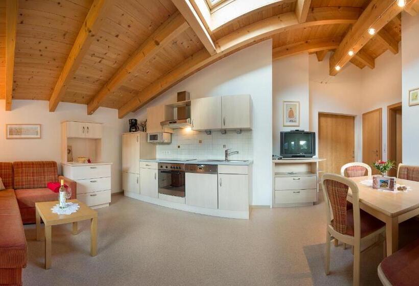Апартаменты 2 Спальни, Haus Fernblick
