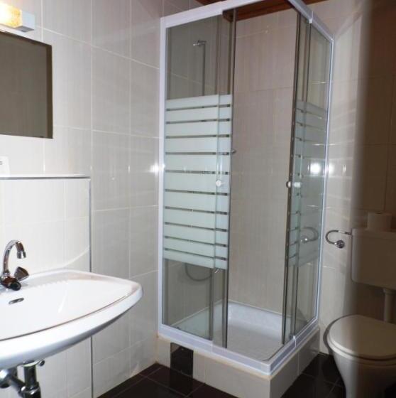 Семейный Номер, Pension Tilly