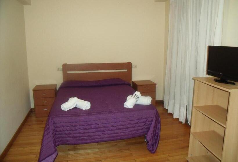 标准间, Hostal O Patron