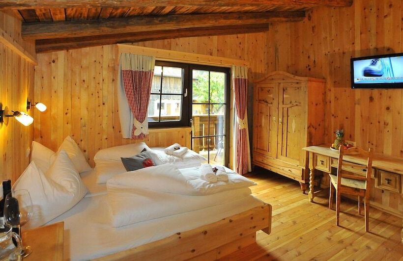2-Bedroom Classic Apartment, Resort Alt ötztal