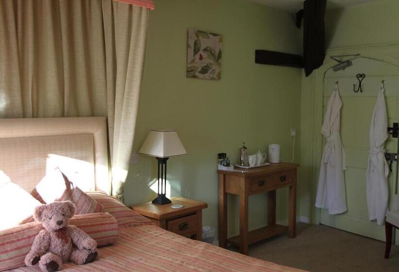 اتاق استاندارد, The Salty Monk Bed & Breakfast