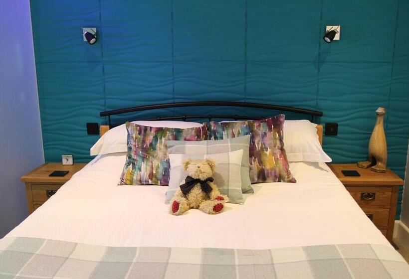 اتاق استاندارد, The Salty Monk Bed & Breakfast