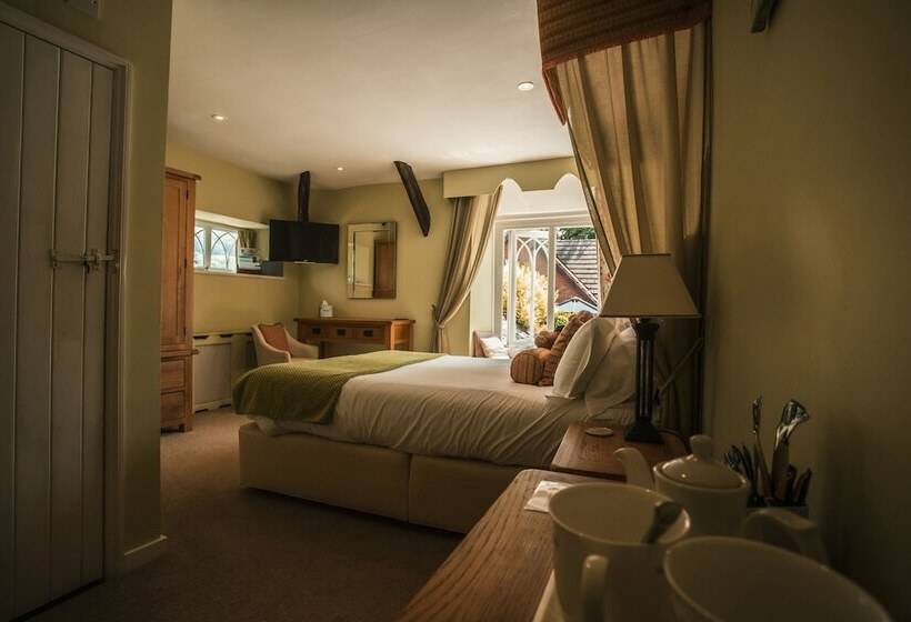 سوییت, The Salty Monk Bed & Breakfast