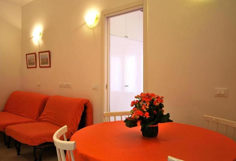 Апартаменты 1 Спальня с Террасой, Residence Glicini