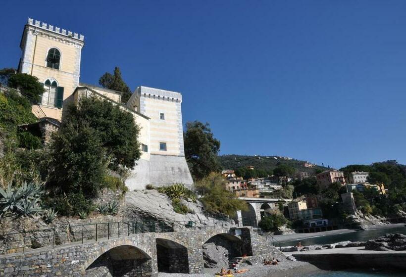 Номер Стандарт, Castello Canevaro