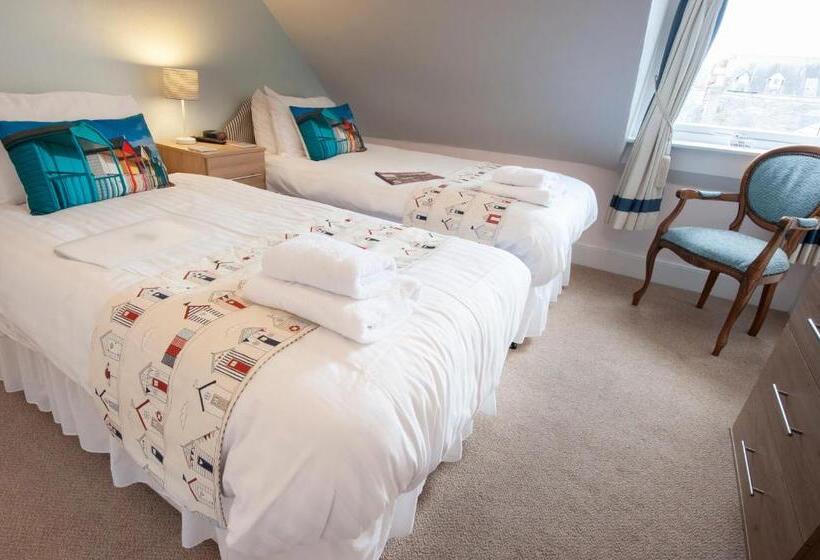 Quarto Estandar, Glascoed Guest House