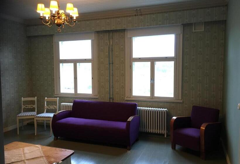Семейный Номер, Guesthouse Kumpunen
