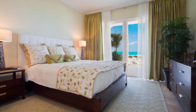 سوئیت با چشم‌انداز, The Venetian On Grace Bay