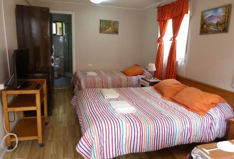 Номер Стандарт Трехместный, Hostal Residencia Blest Gana