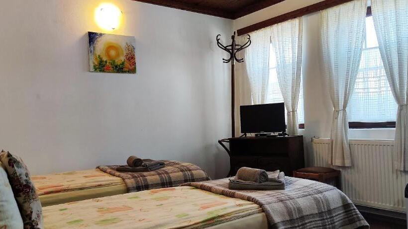 Номер Стандарт, Chardaka Guest House