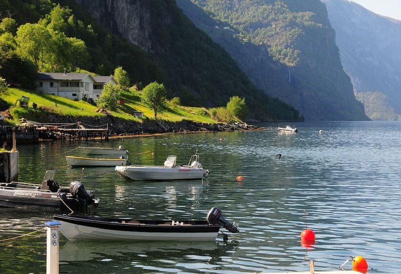 １階の１ベッドルームアパートメント, Visit Undredal