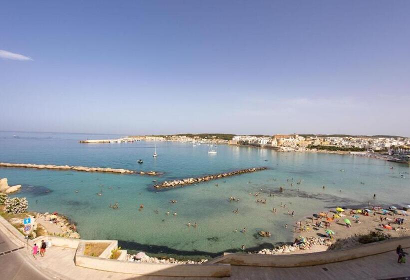 آپارتمان 1 خوابه با چشم‌انداز دریا, Villa Altomare