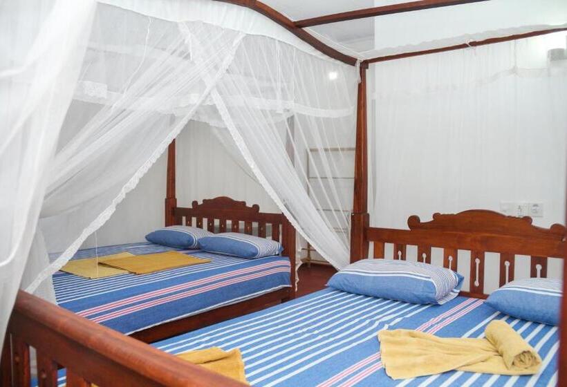 Habitación Familiar, Tithira Guest House