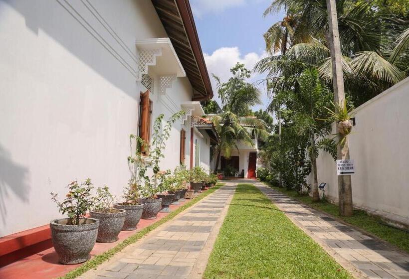 اتاق استاندارد با تخت دو نفره بزرگ, Tithira Guest House
