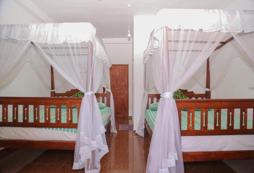 Habitación Familiar Vista Jardín, Tithira Guest House