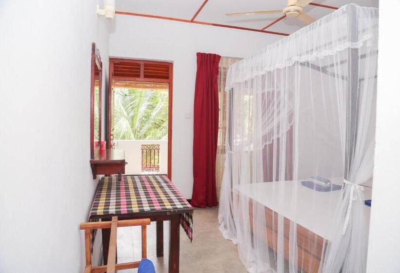 اتاق استاندارد, Tithira Guest House