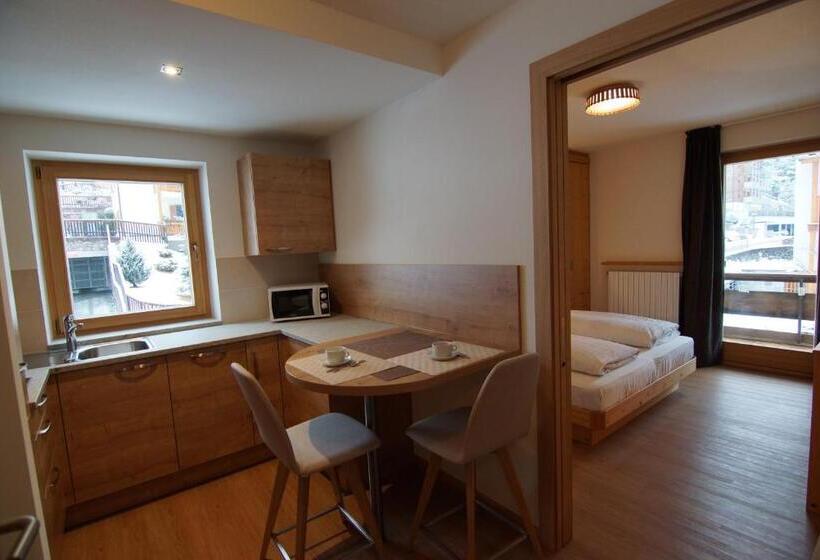 Студио Стандарт с Балконом, Residence La Planta