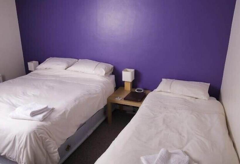 Семейный Номер, Fourways Guest House