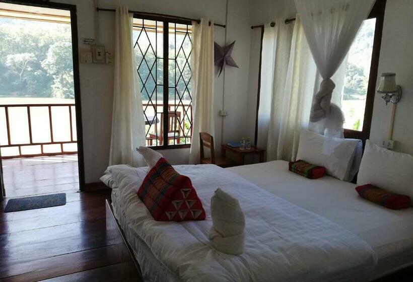Номер Стандарт Вид на Реку, Nam Ou River Lodge